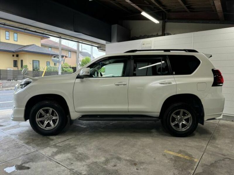 LAND CRUISER PRADO-8