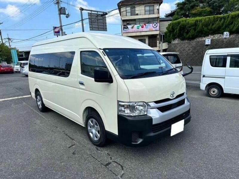 HIACE COMMUTER-2