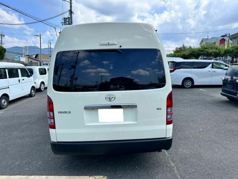 HIACE COMMUTER-5