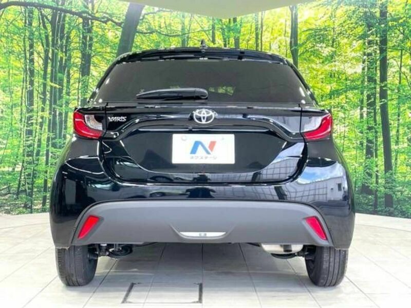 YARIS-15