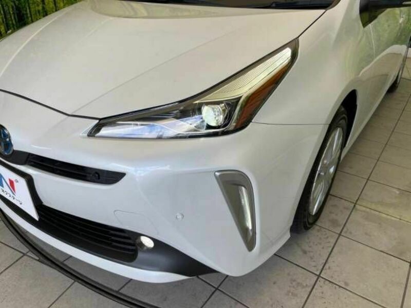 PRIUS-12