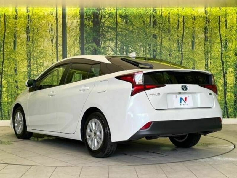 PRIUS-17