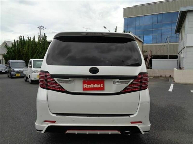 VELLFIRE-15