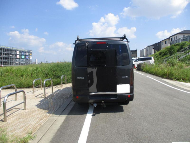 HIACE VAN-1