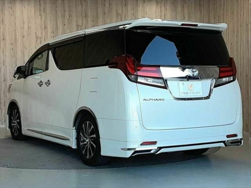 ALPHARD-22