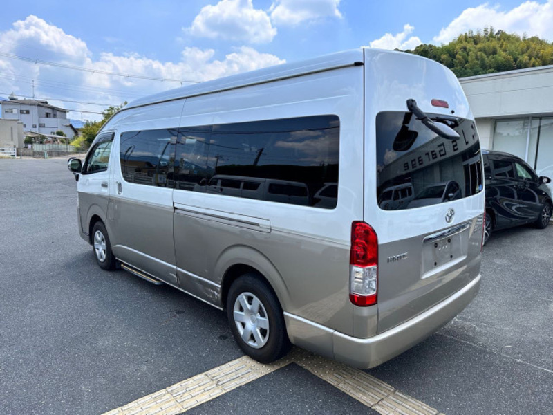 HIACE-6