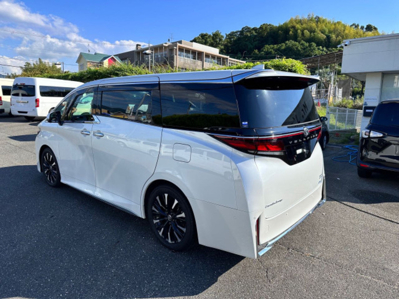 VELLFIRE-6