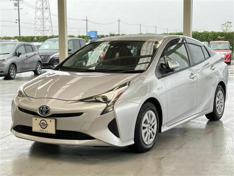 TOYOTA　PRIUS