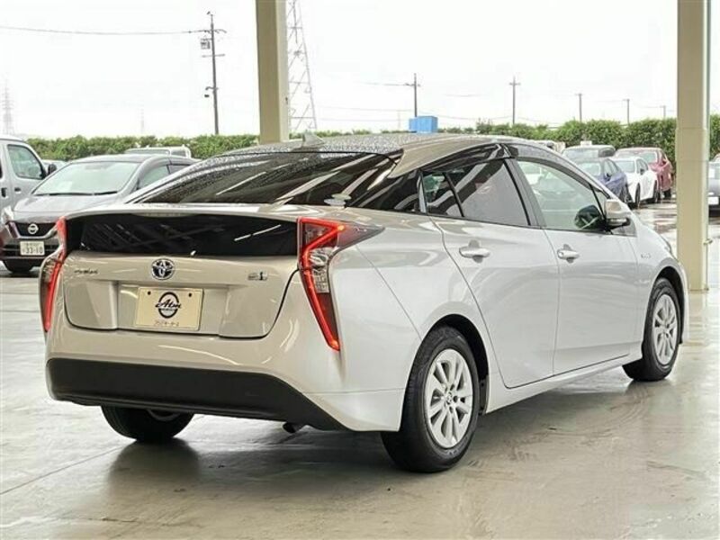 PRIUS-4