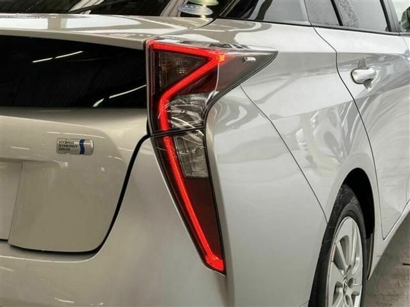 PRIUS-24