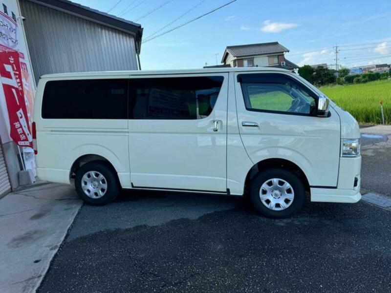 HIACE VAN-13