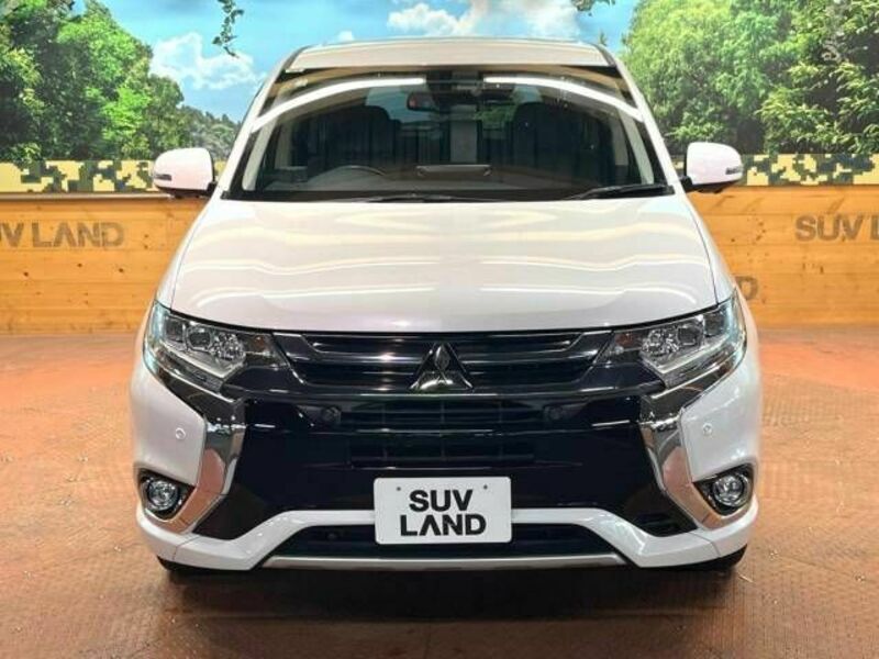 OUTLANDER PHEV-16