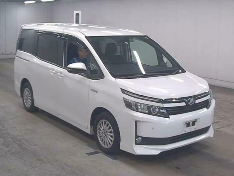 TOYOTA　VOXY