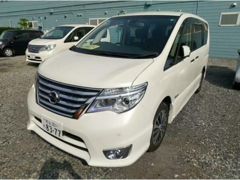 NISSAN　SERENA