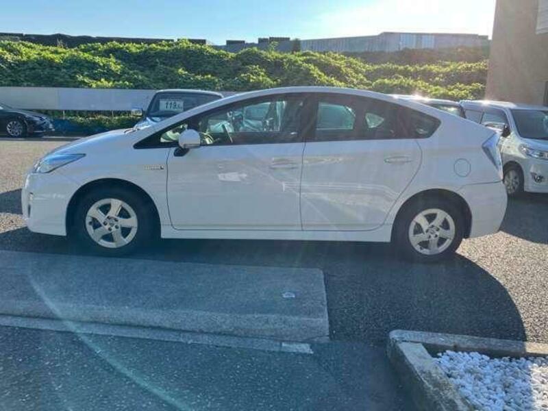 PRIUS-1