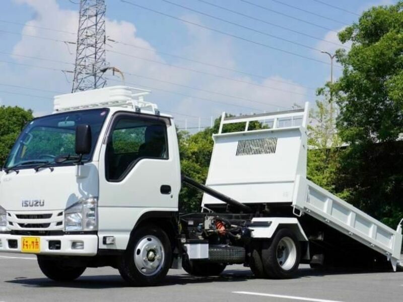 ISUZU　ELF