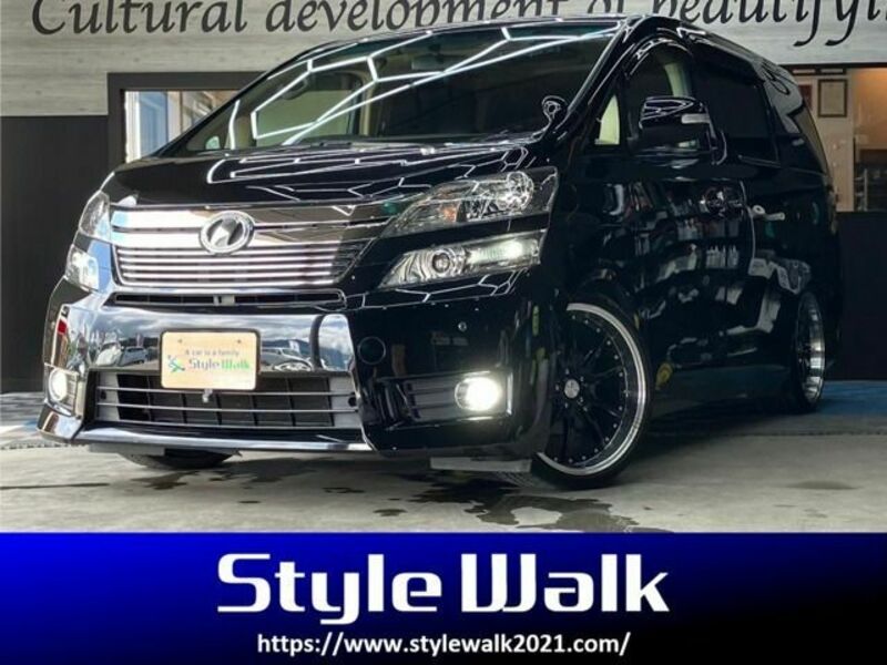 TOYOTA　VELLFIRE