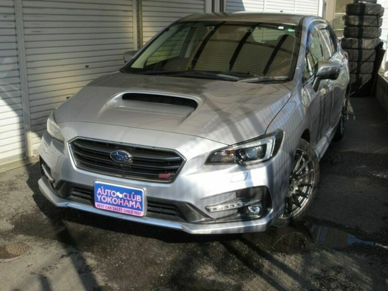 SUBARU　LEVORG