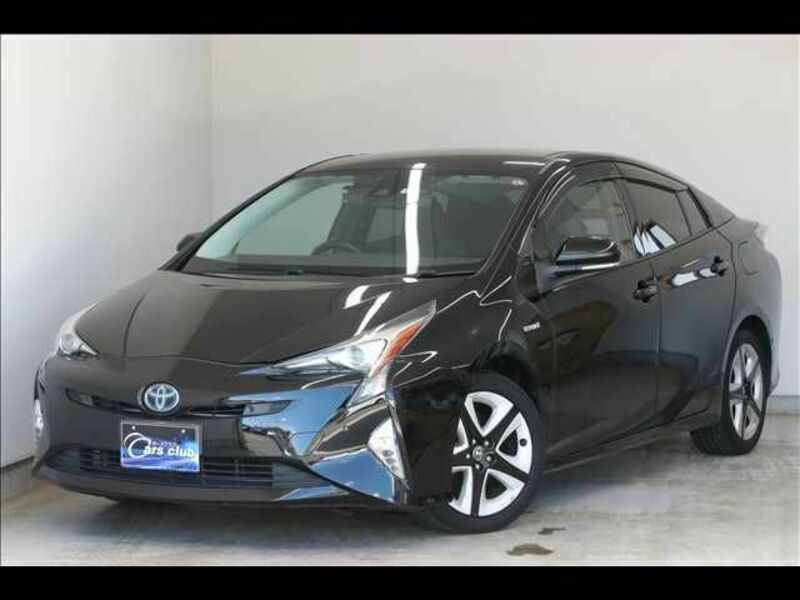 TOYOTA　PRIUS