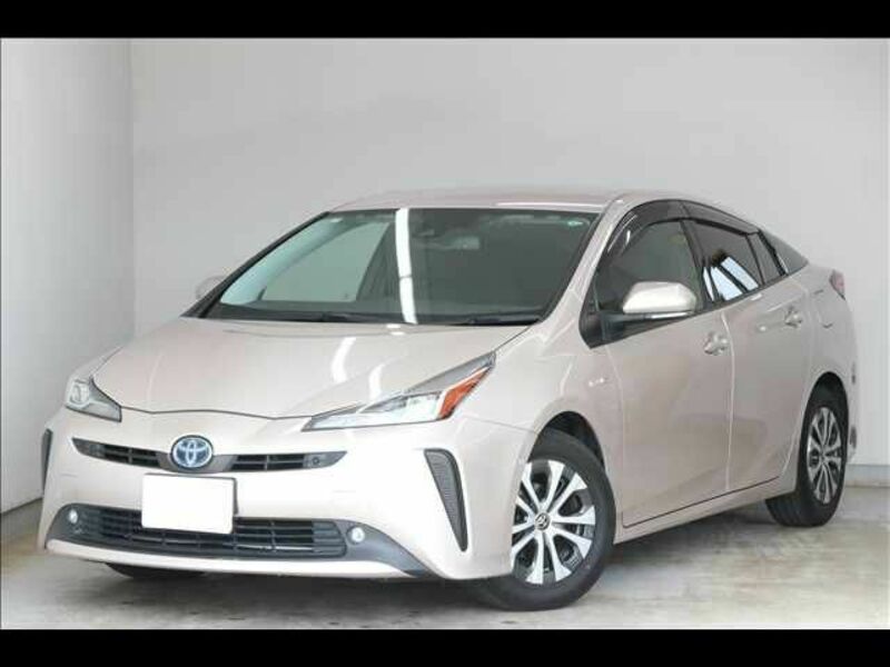 TOYOTA　PRIUS