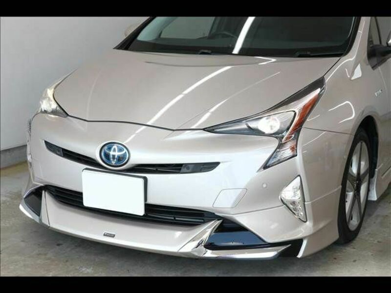 PRIUS-12