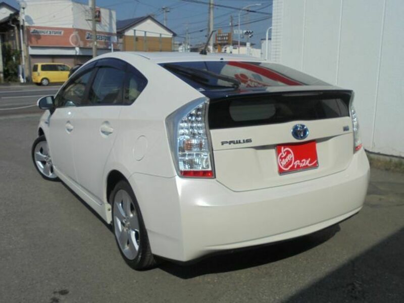 PRIUS-2