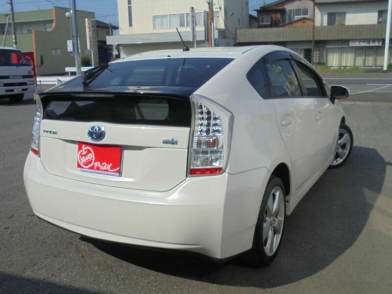 PRIUS-6