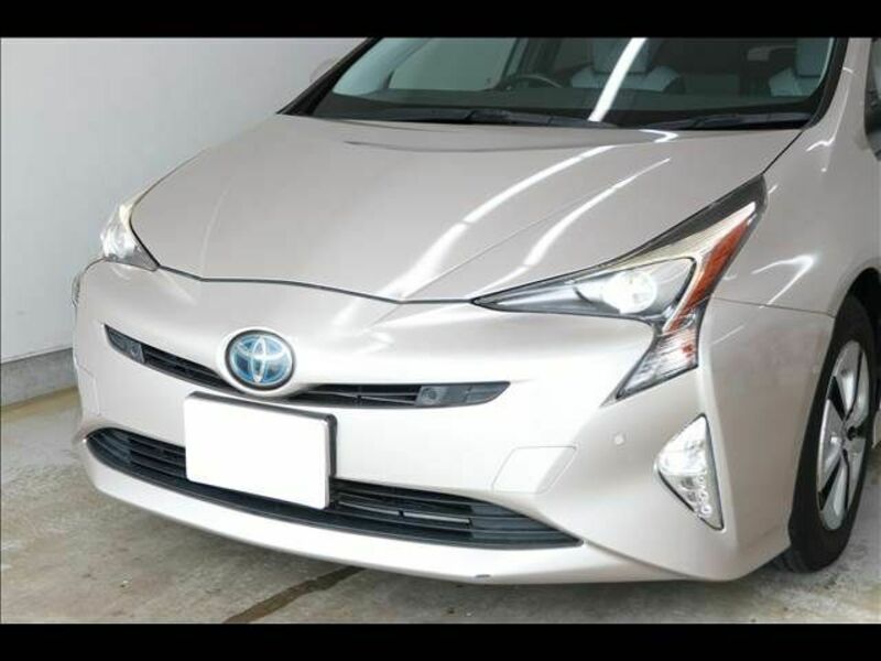 PRIUS-12