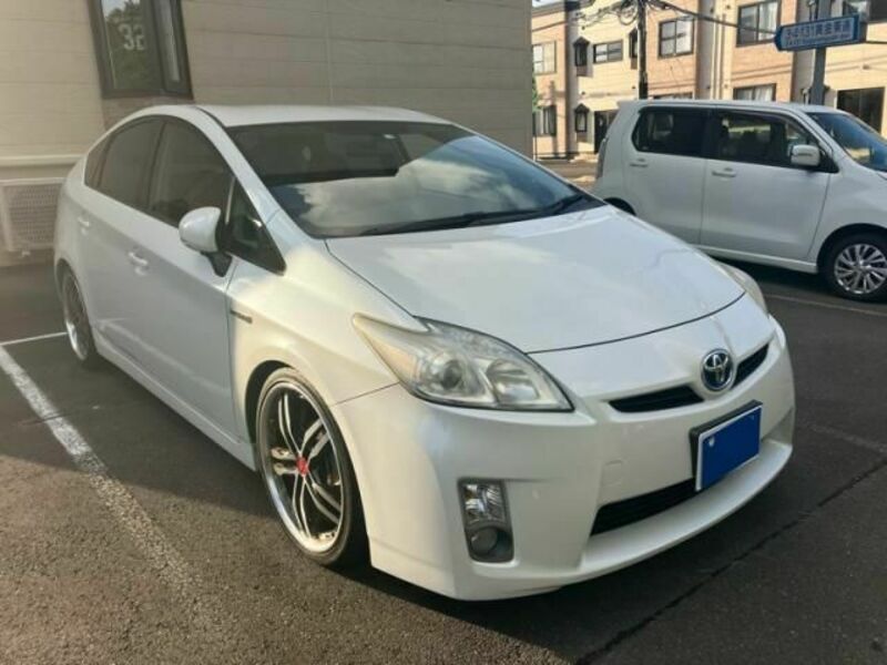 PRIUS-1