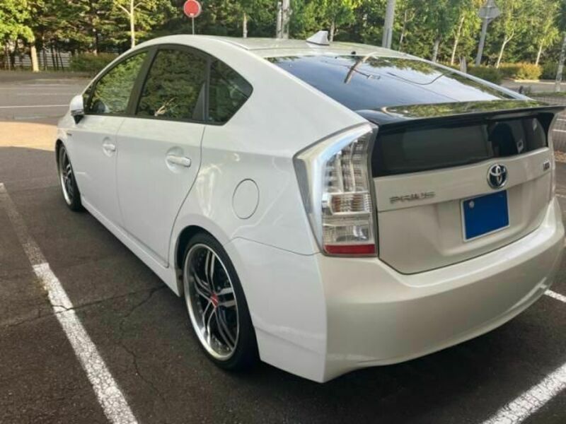 PRIUS-2