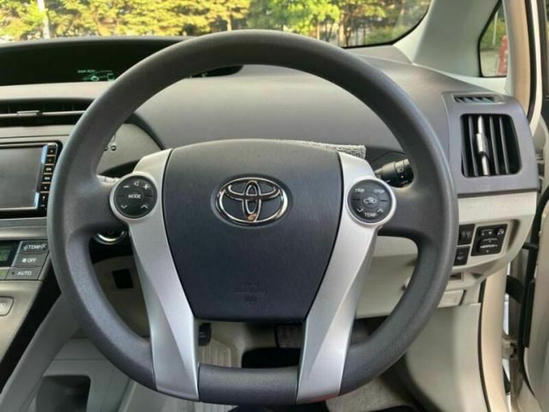 PRIUS-18