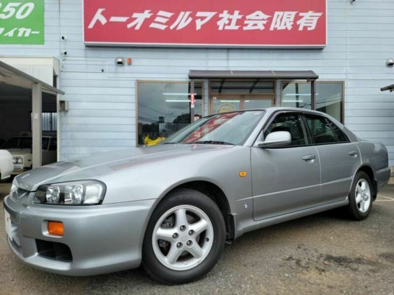 NISSAN　SKYLINE