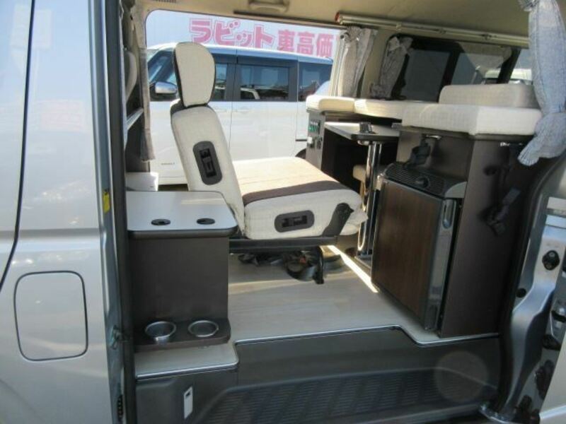 HIACE VAN-26