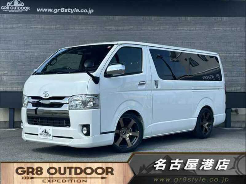 TOYOTA　HIACE VAN