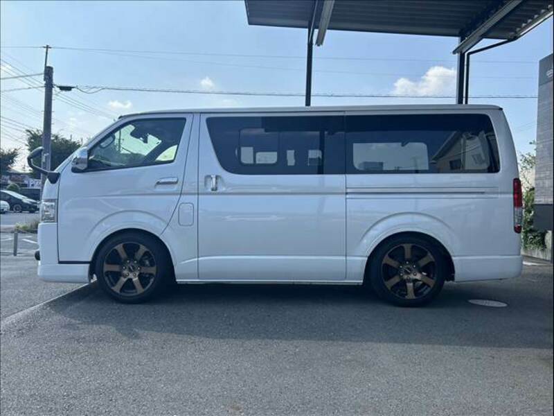 HIACE VAN-13