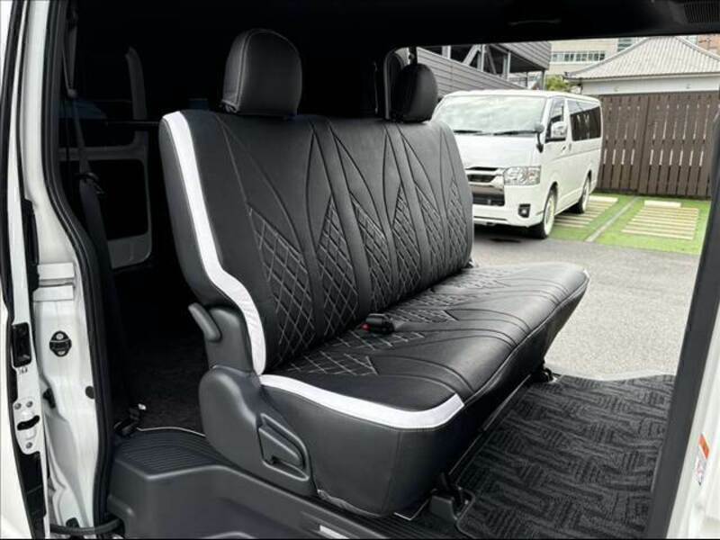 HIACE VAN-9