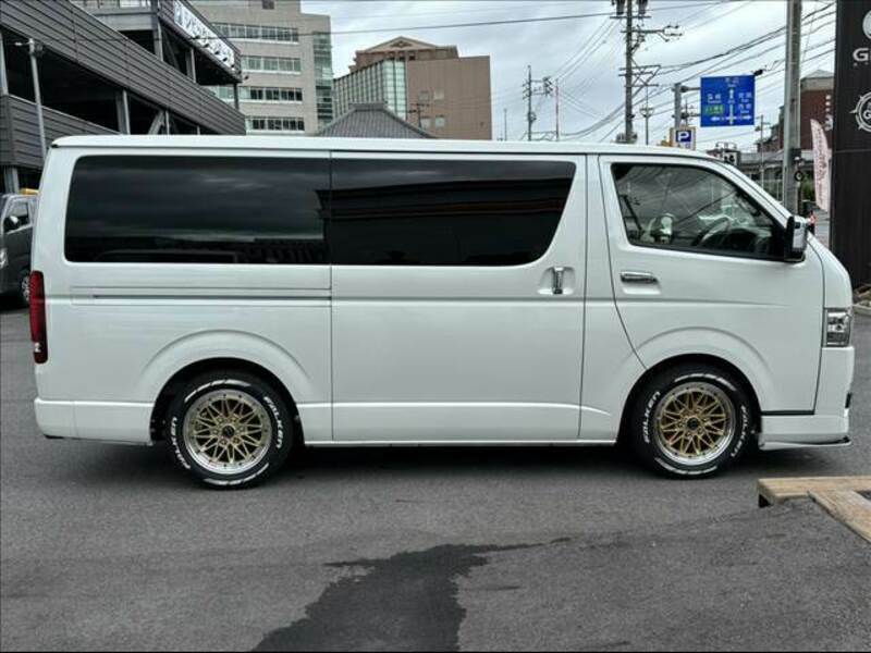 HIACE VAN-12