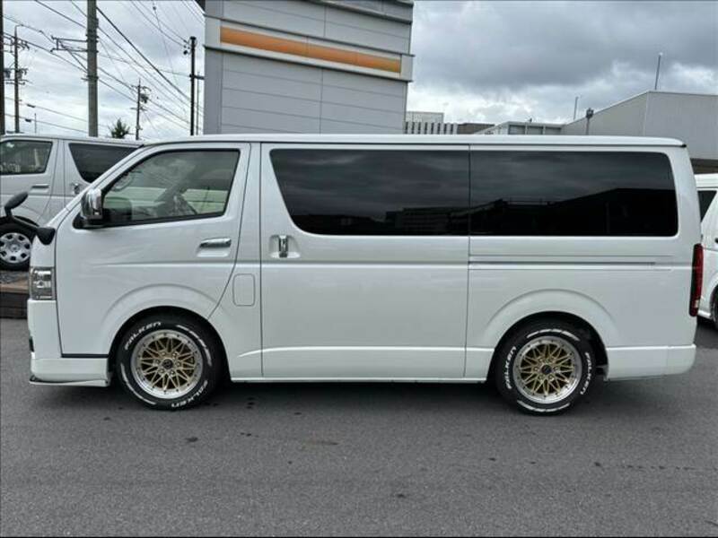 HIACE VAN-13