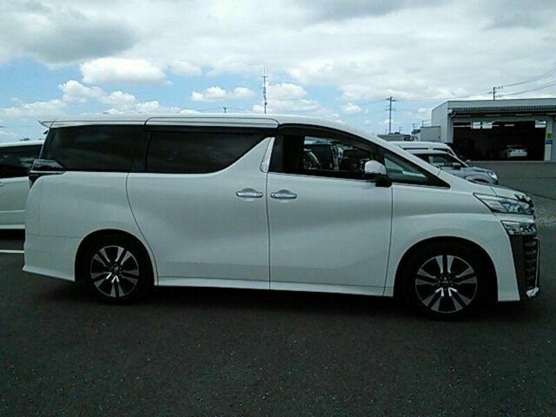 VELLFIRE-6