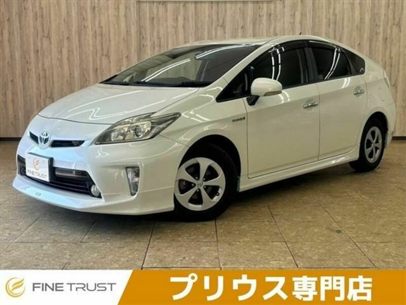 TOYOTA　PRIUS