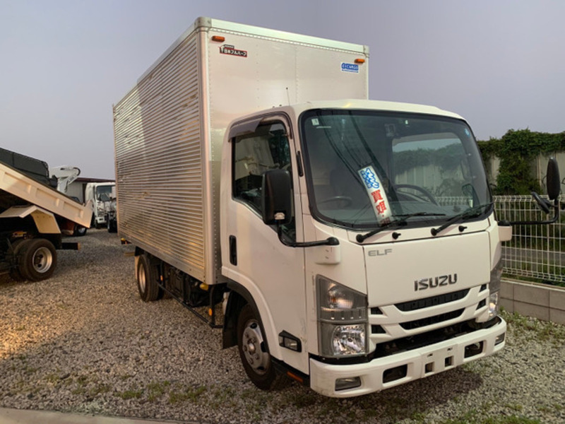 ISUZU　ELF