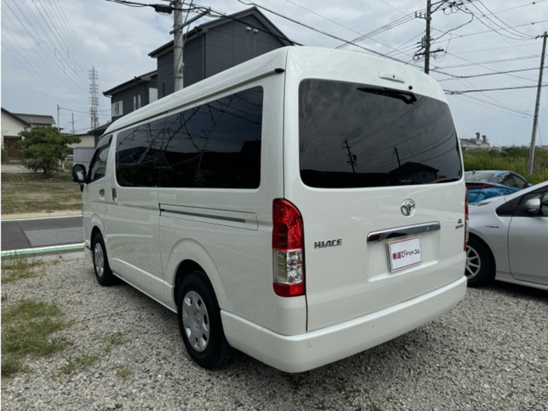 HIACE-9