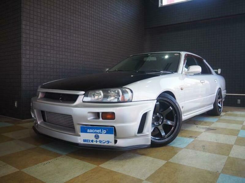 NISSAN　SKYLINE