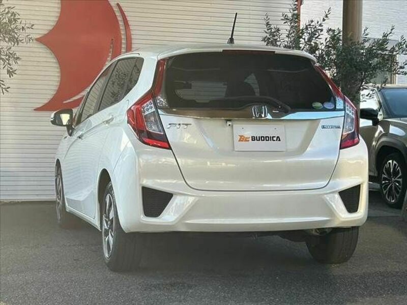 FIT HYBRID-11