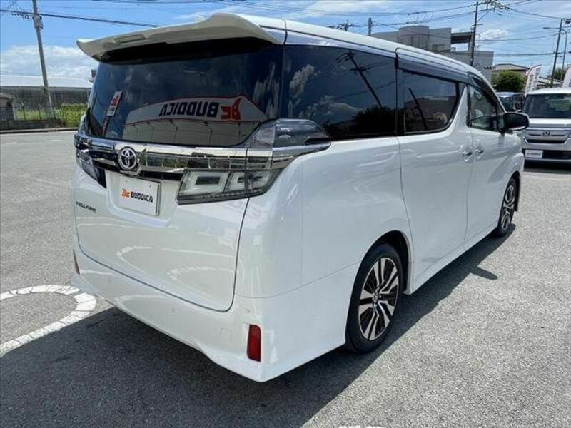 VELLFIRE-12