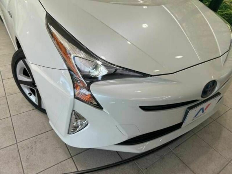 PRIUS-12