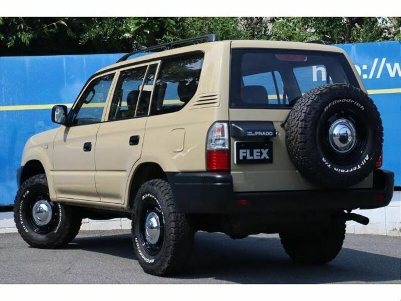 LAND CRUISER PRADO-6