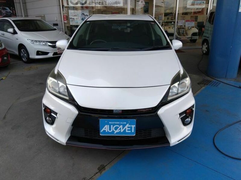 PRIUS-4