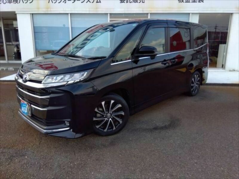 TOYOTA　NOAH