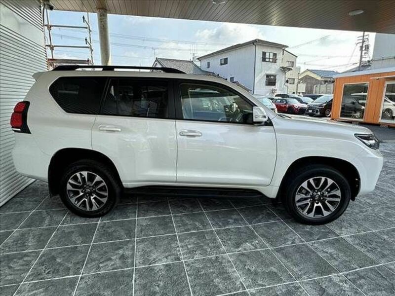 LAND CRUISER PRADO-11